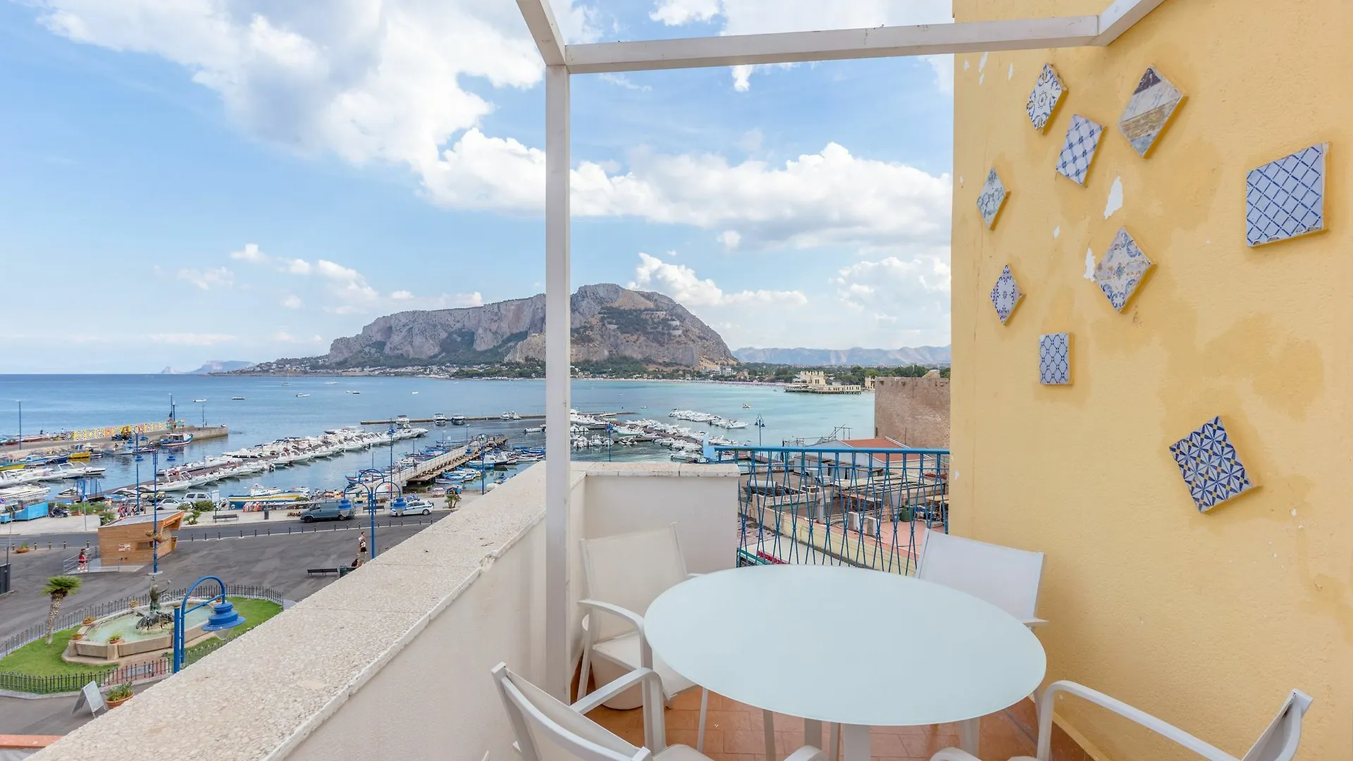 La Casa Turchese Apartment Mondello 0*,  Italy